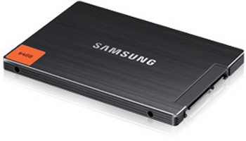 SSD SAMSUNG 64GB SSD830 MZ-7PC064D - SATA3 6Gb/s - 2.5". Lettura (max) 520 MB/s - Scrittura (max) 160 MB/s.